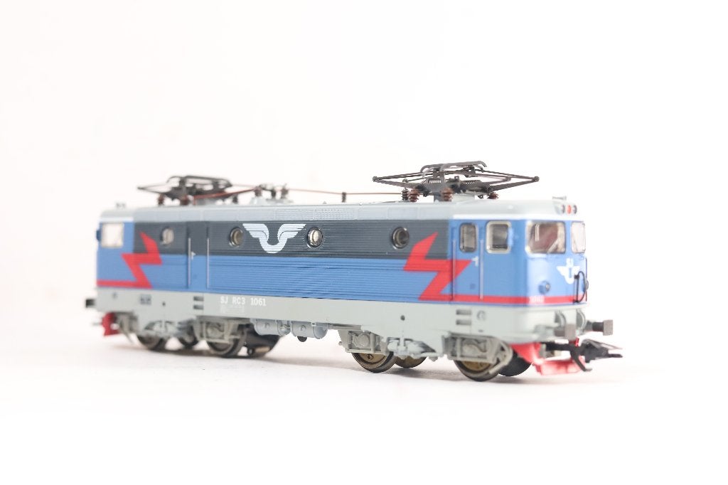 Märklin 3341, Hobby en Vrije tijd, Wisselstroom, Gebruikt, Locomotief, Ophalen of Verzenden