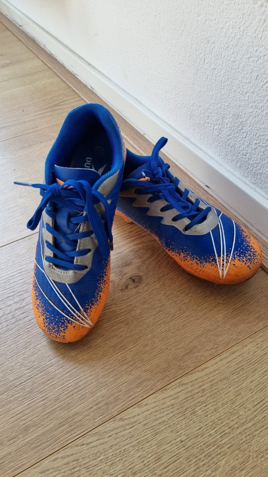 voetbal schoenen maat 33, Ophalen, Maat XS of kleiner, Schoenen, Zo goed als nieuw