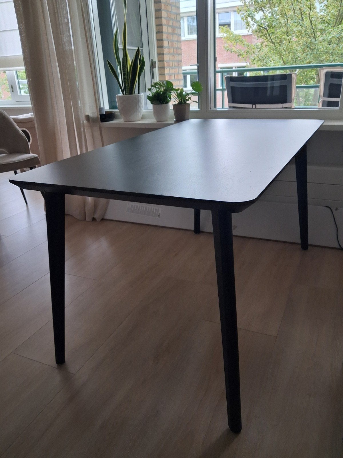 Mooie zwarte Lisabo tafel van Ikea. 140x78 cm., Huis en Inrichting, Tafels | Eettafels, Ophalen, Gebruikt, 100 tot 150 cm, 50 tot 100 cm