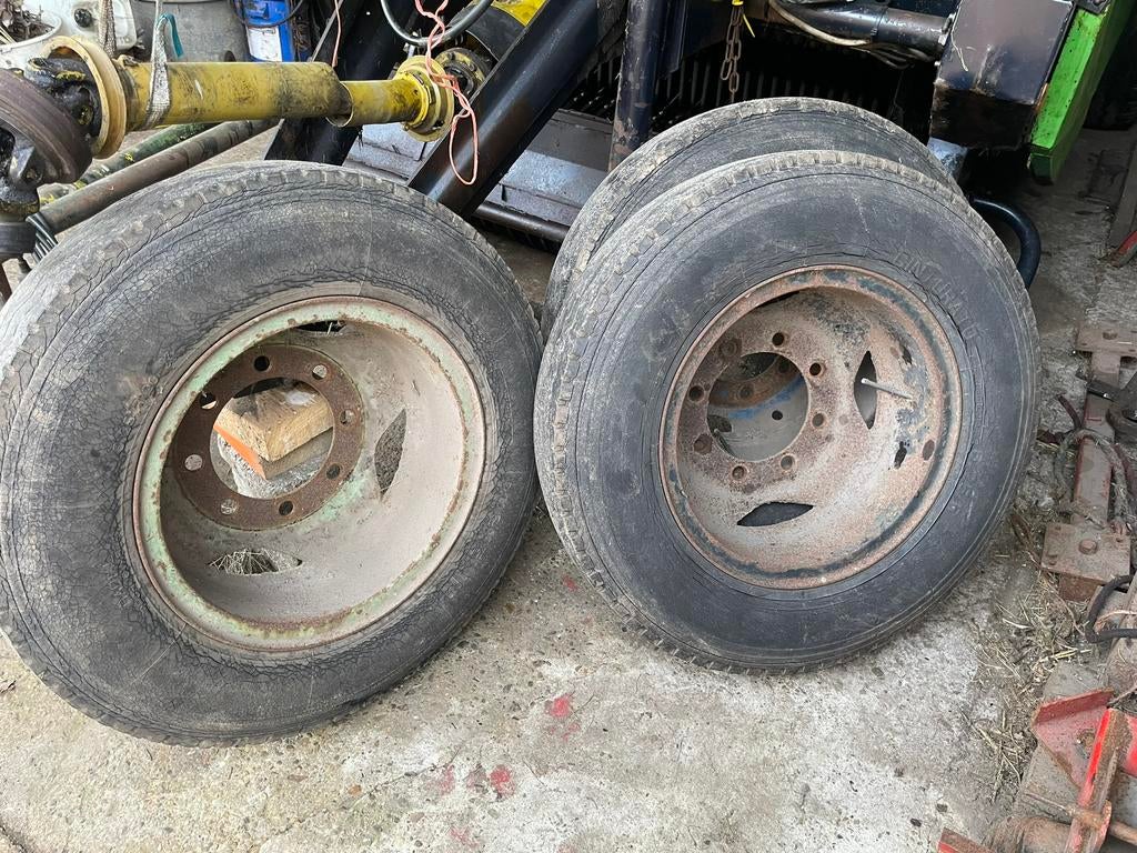 Banden 8.25 r20, Ophalen, Nieuw