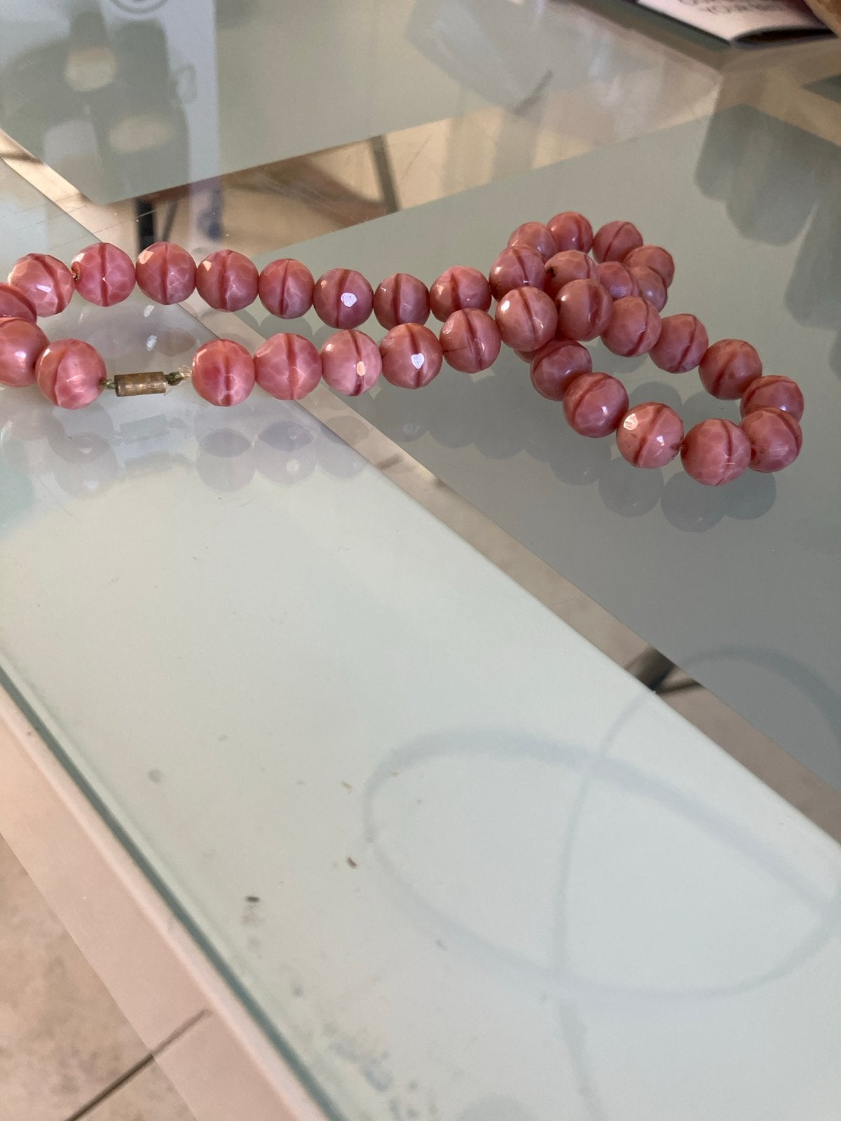 Vintage Tsjechische ketting jaren '30 met origineel slotje, Ophalen of Verzenden, Gebruikt, Roze, Overige materialen