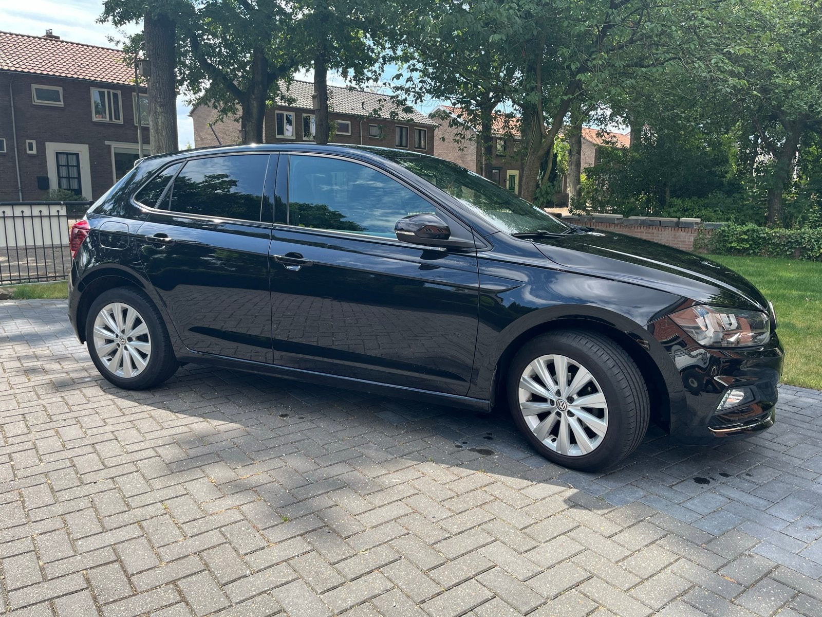 Volkswagen Polo Highline 1.0 TSI 95pk 2019 Zwart, Auto's, Voorwielaandrijving, Zwart, 95 pk, Origineel Nederlands
