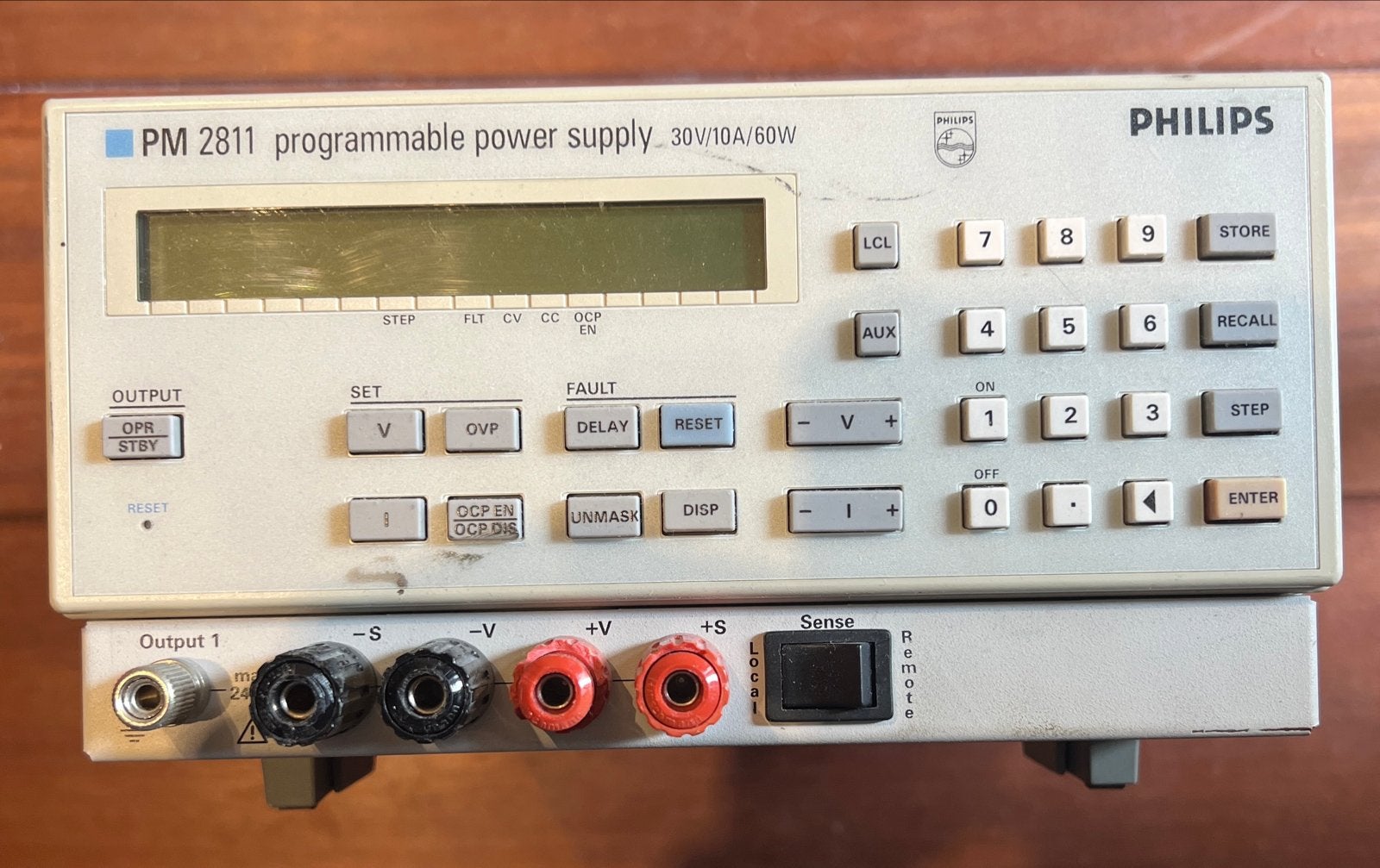 Philips PM 2811 Fluke Programmeerbare Voeding 30V/10A/60W, Ophalen of Verzenden, Gebruikt