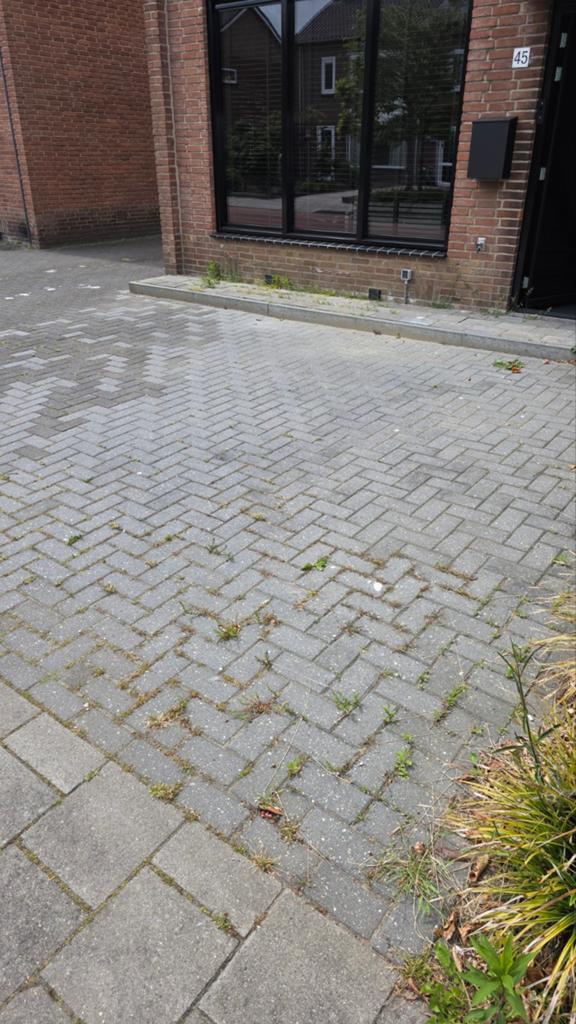 Gebruikte betonnen klinkers en terrastegels, Gebruikt, Klinkers, Ophalen of Verzenden, 10 m² of meer