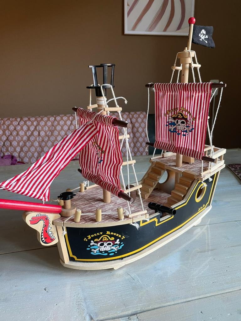 Leuke speelboot piraten!, Ophalen, Gebruikt, Rij- of Hobbelspeelgoed