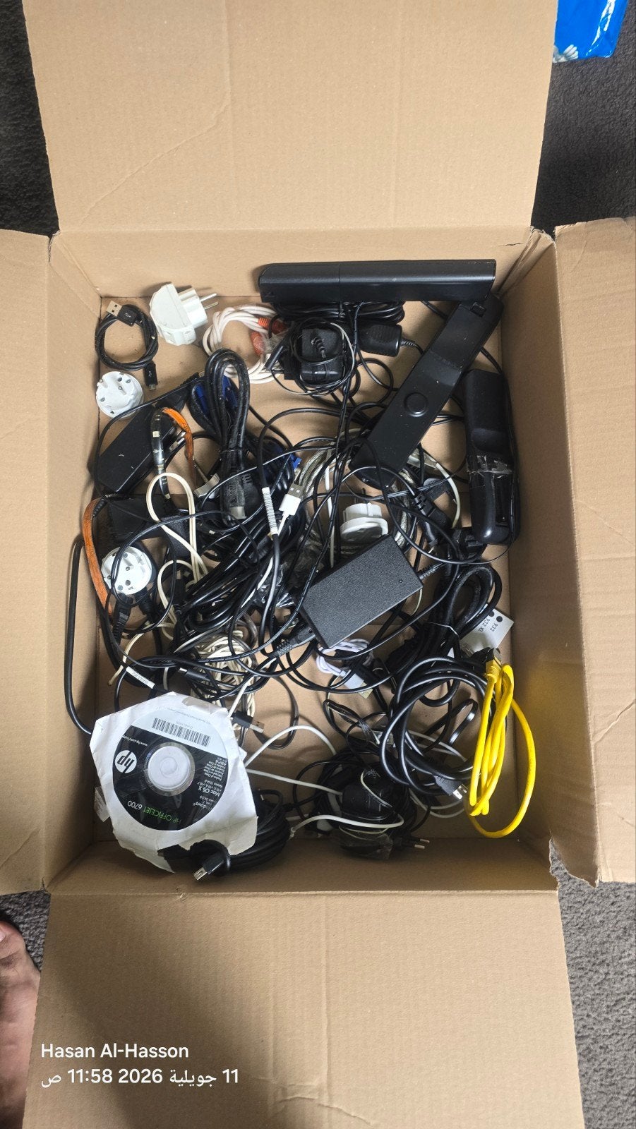 Doos vol kabels, adapters en diverse elektronica, Ophalen of Verzenden, Gebruikt