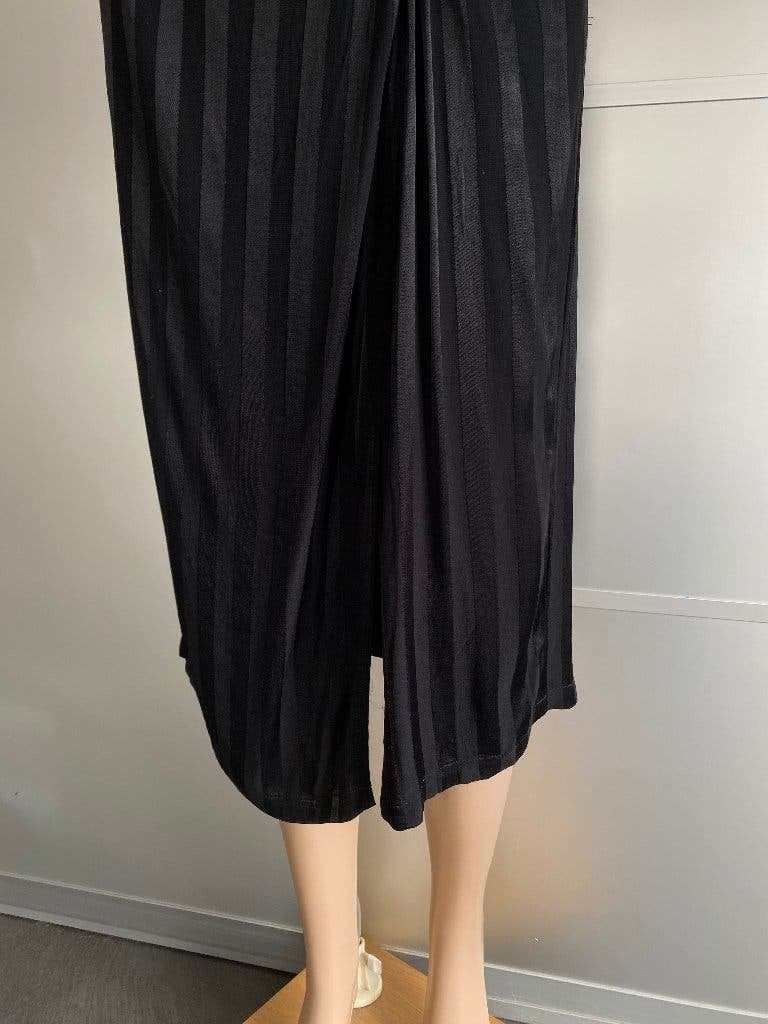 K110 Guess maat S=36 rok apart rokje zwart, Kleding | Dames, Rokken, Guess, Zwart, Ophalen of Verzenden, Zo goed als nieuw