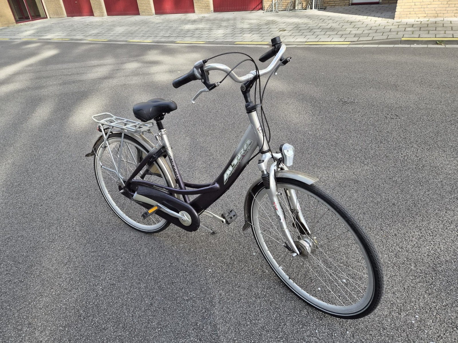 Altra damesfiets, nette stadsfiets met verlichting  48 inc, Gebruikt, 47 tot 50 cm, Versnellingen, Schijfrem
