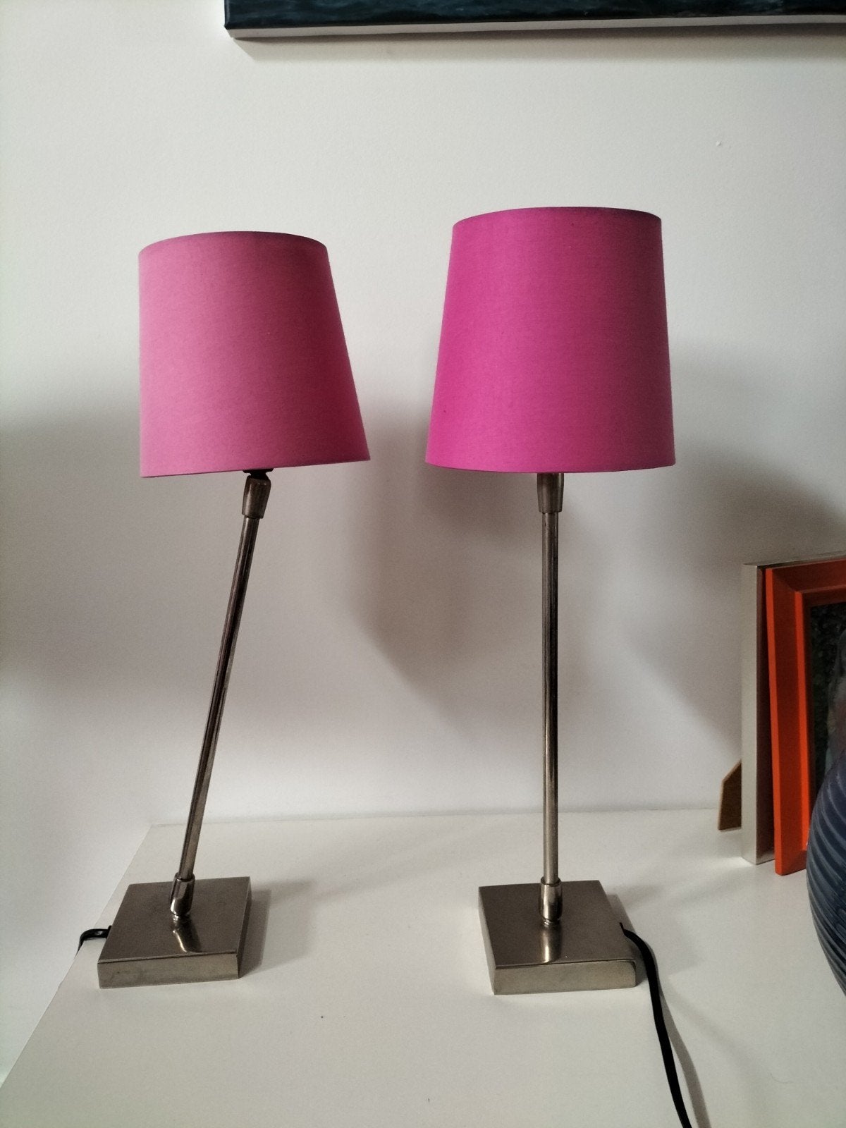 Stel verstelbare tafellampen met roze kappen, Gebruikt, Metaal, Ophalen of Verzenden, Sfeerlamp