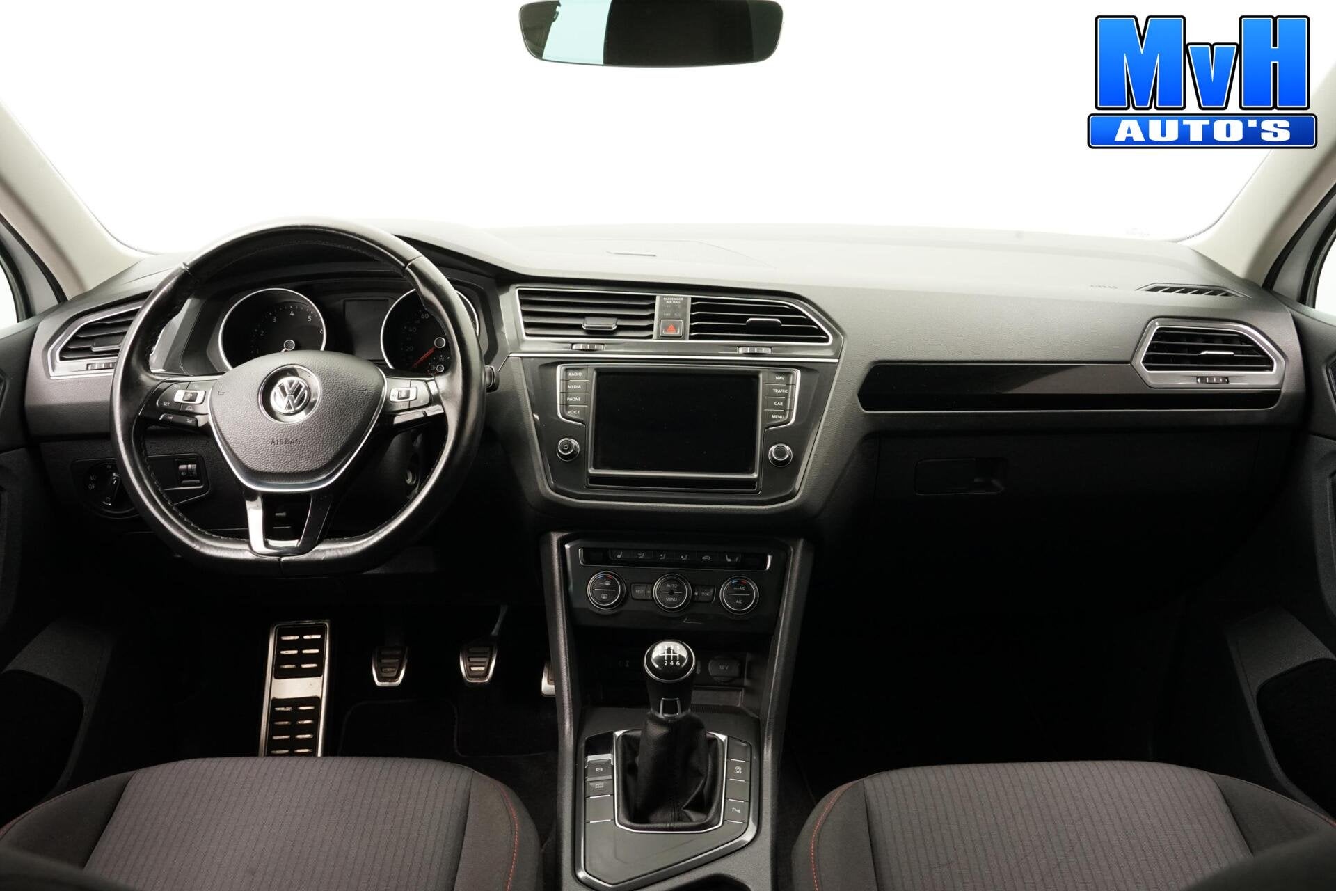 Volkswagen Tiguan 1.4 TSI Comfortline Sound|STOELVW|TREKH|AC, Auto's, Voorwielaandrijving, Gebruikt, Euro 6, 4 cilinders