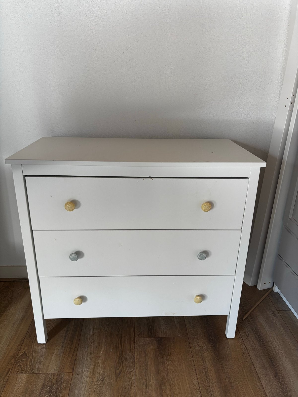 Witte ladekast met 3 laden - Gebruikt, Huis en Inrichting, Ophalen, Gebruikt, 100 tot 150 cm, 3 of 4 laden