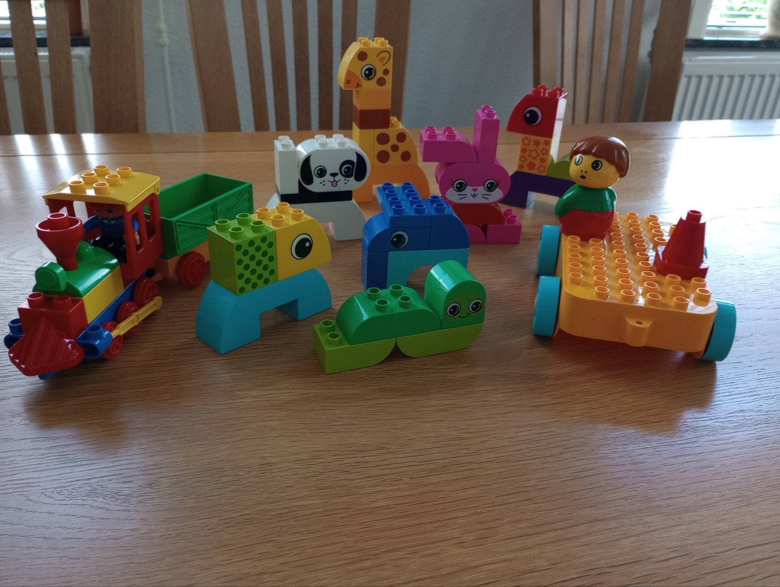 Grote partij LEGO Duplo met dieren, trein en losse stenen, Inclusief minifiguren, Ophalen of Verzenden, Zo goed als nieuw, Duplo
