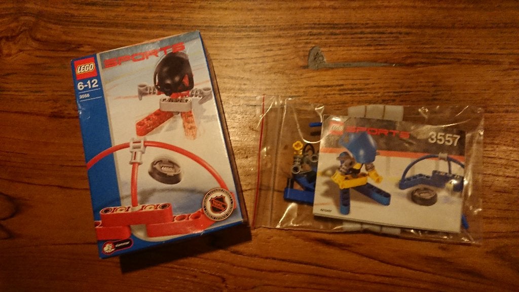 Lego Sports 3557 Blue 3558 Red Player & Goal – nieuw sealed, Compleet, Overige thema's, Lego, Nieuw
