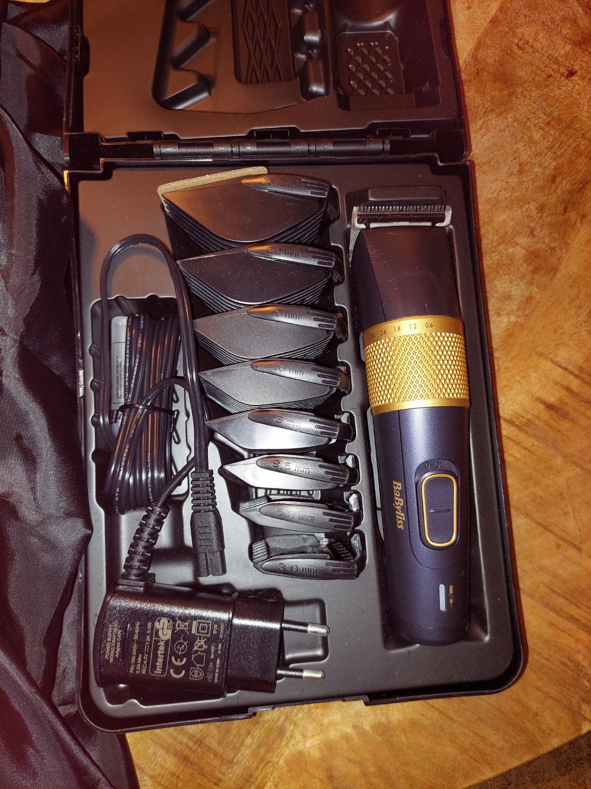 BaByliss Tondeuse met accessoires en kapperscape, Ophalen of Verzenden, Zo goed als nieuw, Tondeuse