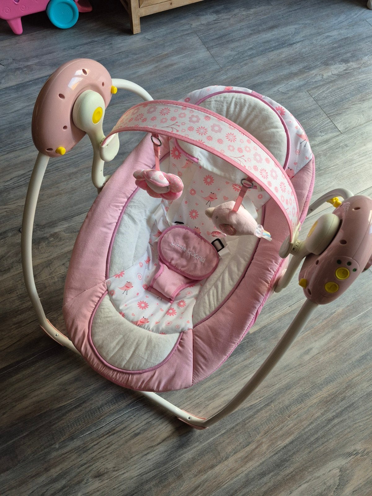 Baby Swing Little World Roze, Schommelstoel, Met gordel(s) of riempje(s), Zo goed als nieuw, Ophalen