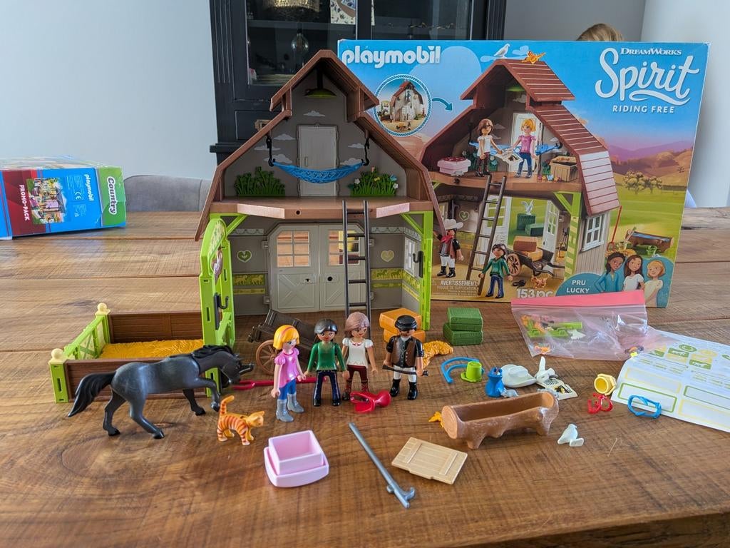 Playmobil Spirit Schuur 70118 - Mist paar kleine onderdelen, Kinderen en Baby's, Speelgoed | Playmobil, Ophalen of Verzenden, Gebruikt