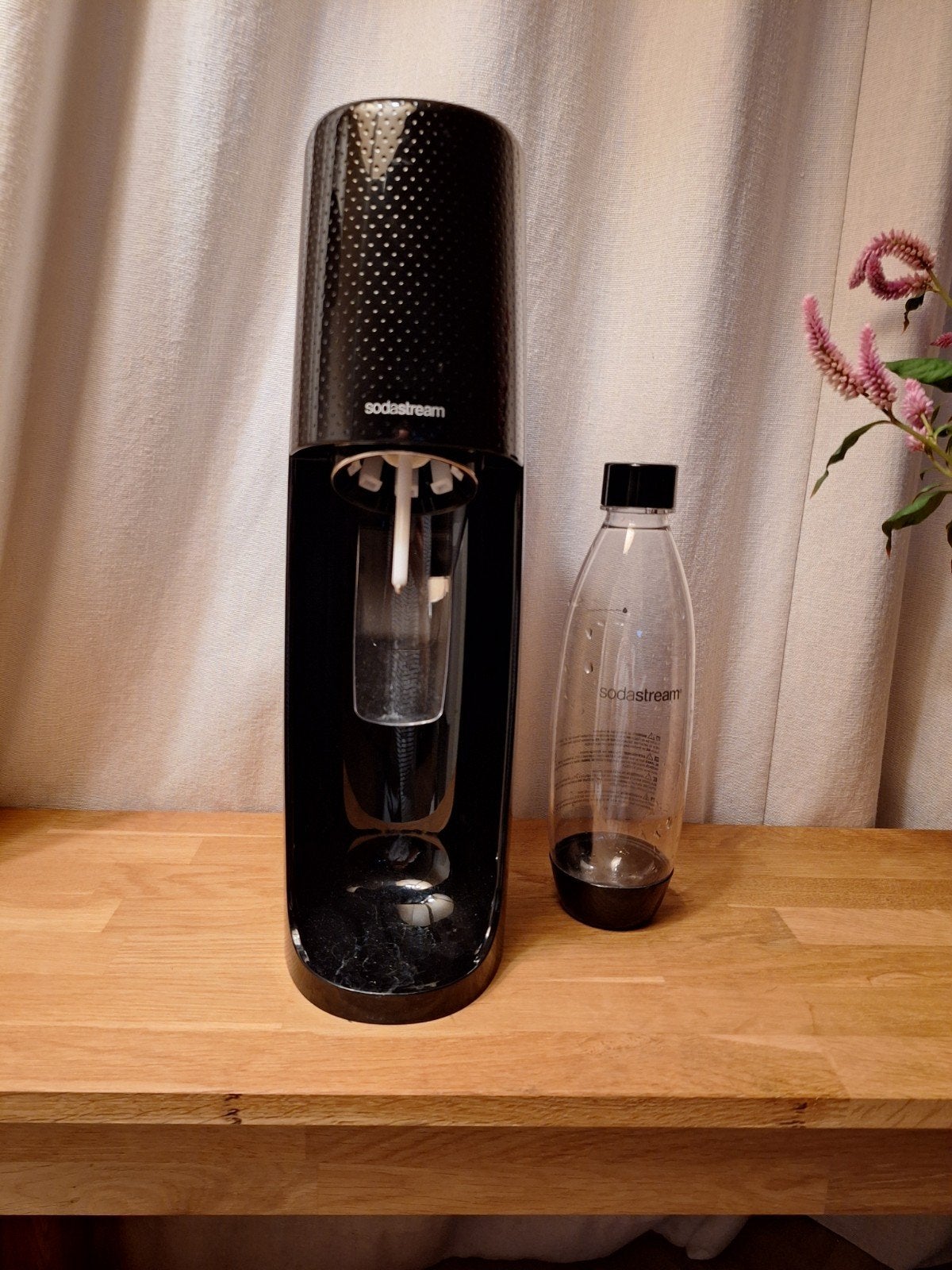 Sodastream bruiswatermaker met fles, Ophalen, Gebruikt