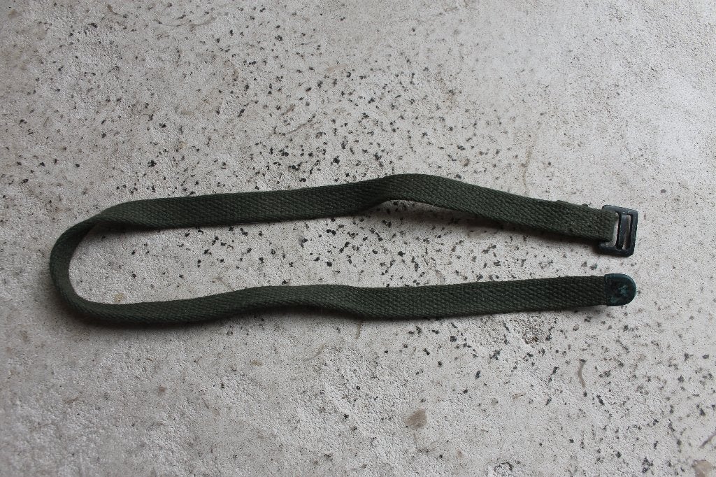 Original WW2 US Leg Strap (NOS), Verzamelen, Militaria | Tweede Wereldoorlog, Verzenden, Landmacht, Amerika, Overige typen
