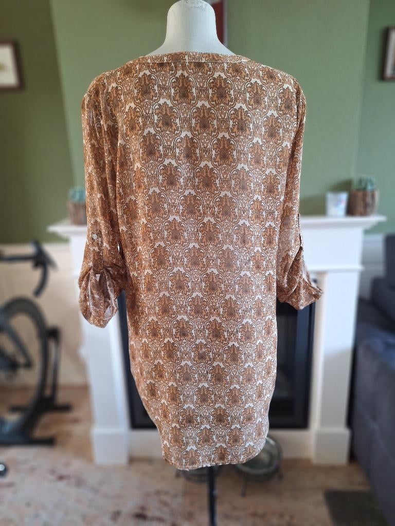 Lola Liza bruine beige blouse top mt 42, Bruin, Maat 42/44 (L), Ophalen of Verzenden, Zo goed als nieuw