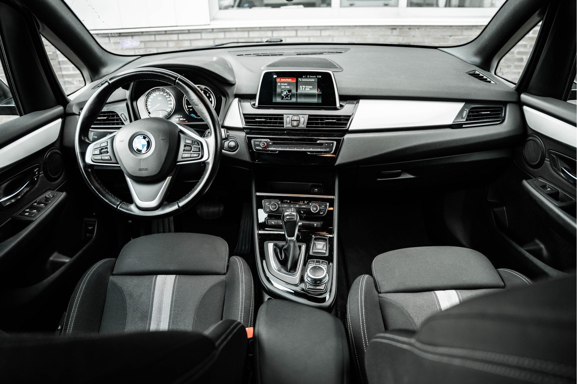 BMW 2 Serie Active Tourer 225xe iPerformance Executive, Automaat, 8 kWh, Stof, Gebruikt