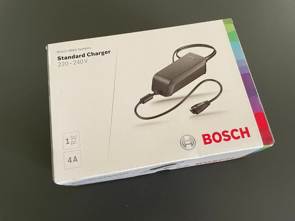 Nieuw Originele Bosch 4A oplader Active / Performance line, Fietsen en Brommers, Ophalen of Verzenden, Nieuw, Overige typen