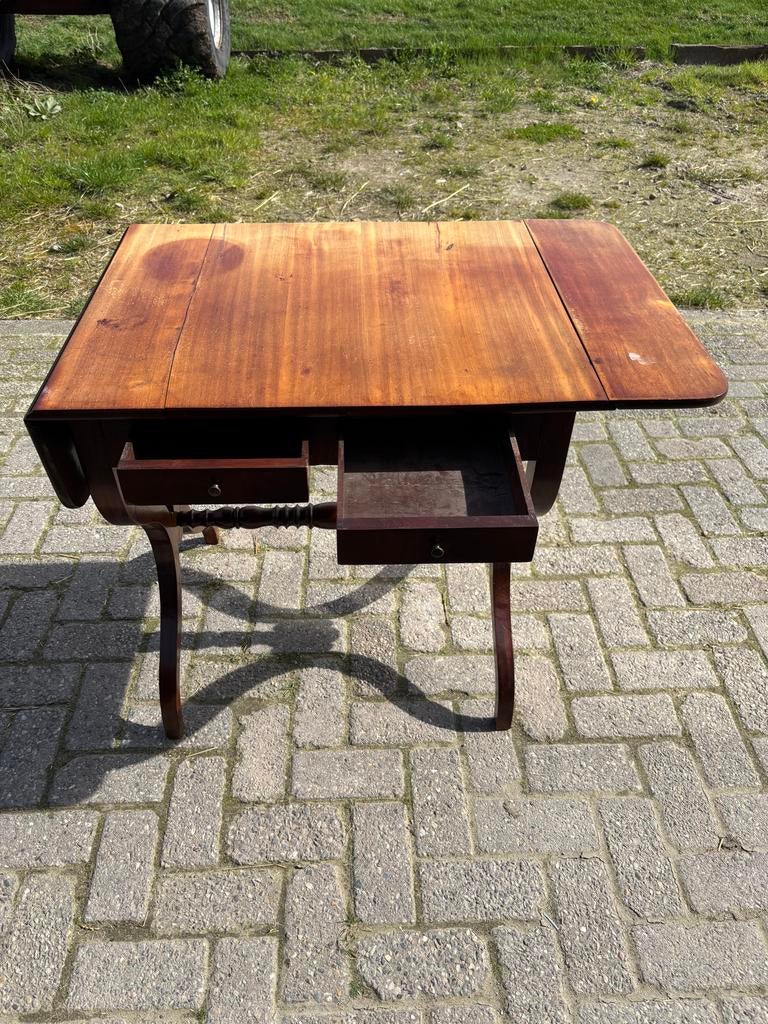 Antiek lade tafeltje met liervormpoten, Antiek en Kunst, Ophalen