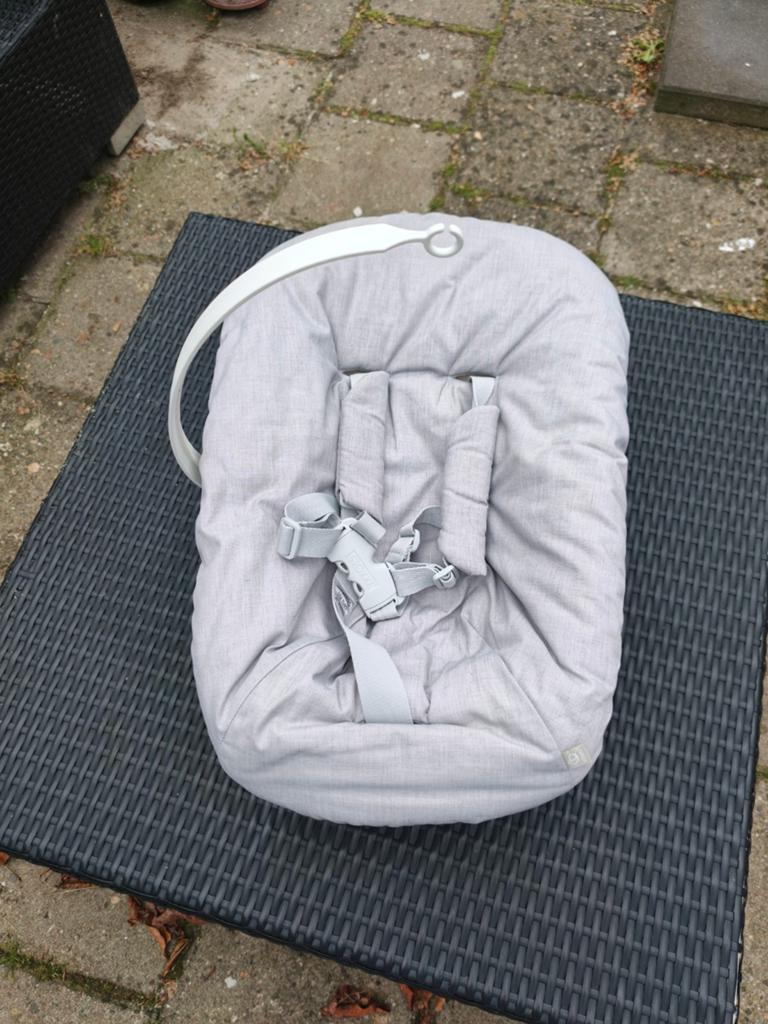 TrippTrapp Newborn Set met hoes en speelboog, Ophalen, Gebruikt, Meegroeistoel, Gordel(s)