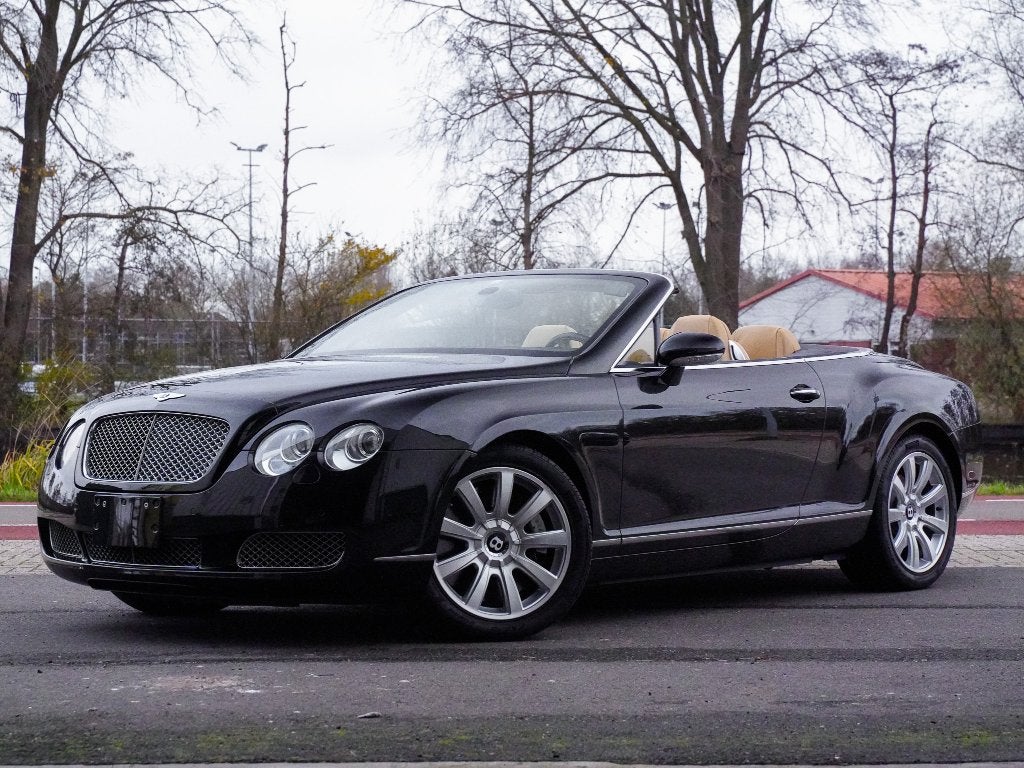 Bentley Continental GTC 6.0 W12 Youngtimer "opruiming", Auto's, Automaat, Zwart, Leder, Bedrijf
