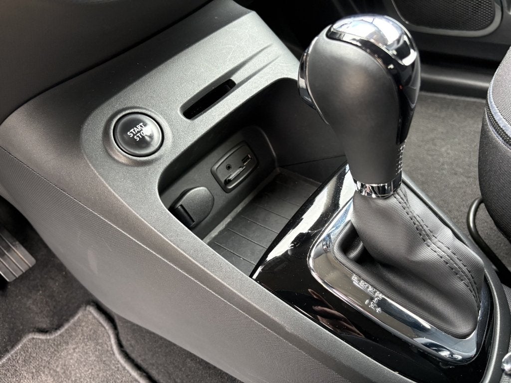 Renault Captur 1.2 Dynamique AUTOMAAT | NAP | Camera | Navi, Euro 5, Stof, 625 kg, Zwart