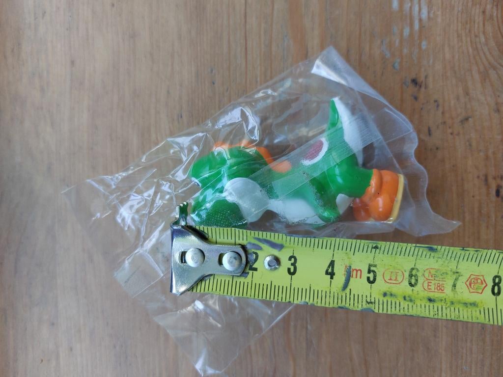 Yoshi poppetje 5,5 cm mars - super mario bros, Verzamelen, Poppetjes en Figuurtjes, Ophalen of Verzenden