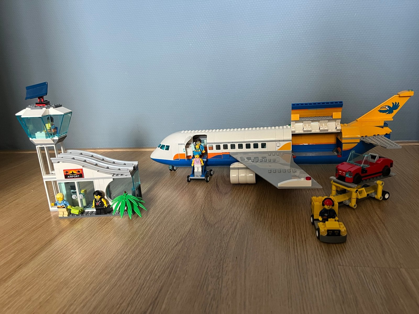 Lego City 60262 Passagiersvliegtuig - Compleet & Z.G.A.N., Ophalen of Verzenden, Zo goed als nieuw