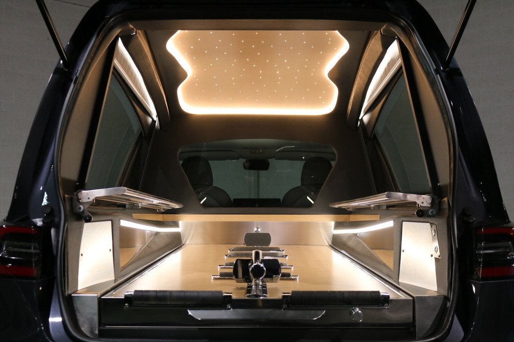 Tesla Hearse 3 Long Range AWD Dual Motor Begrafeniswagen (Ni, Auto's, Tesla, Automaat, 2220 kg, Zwart, Zwart