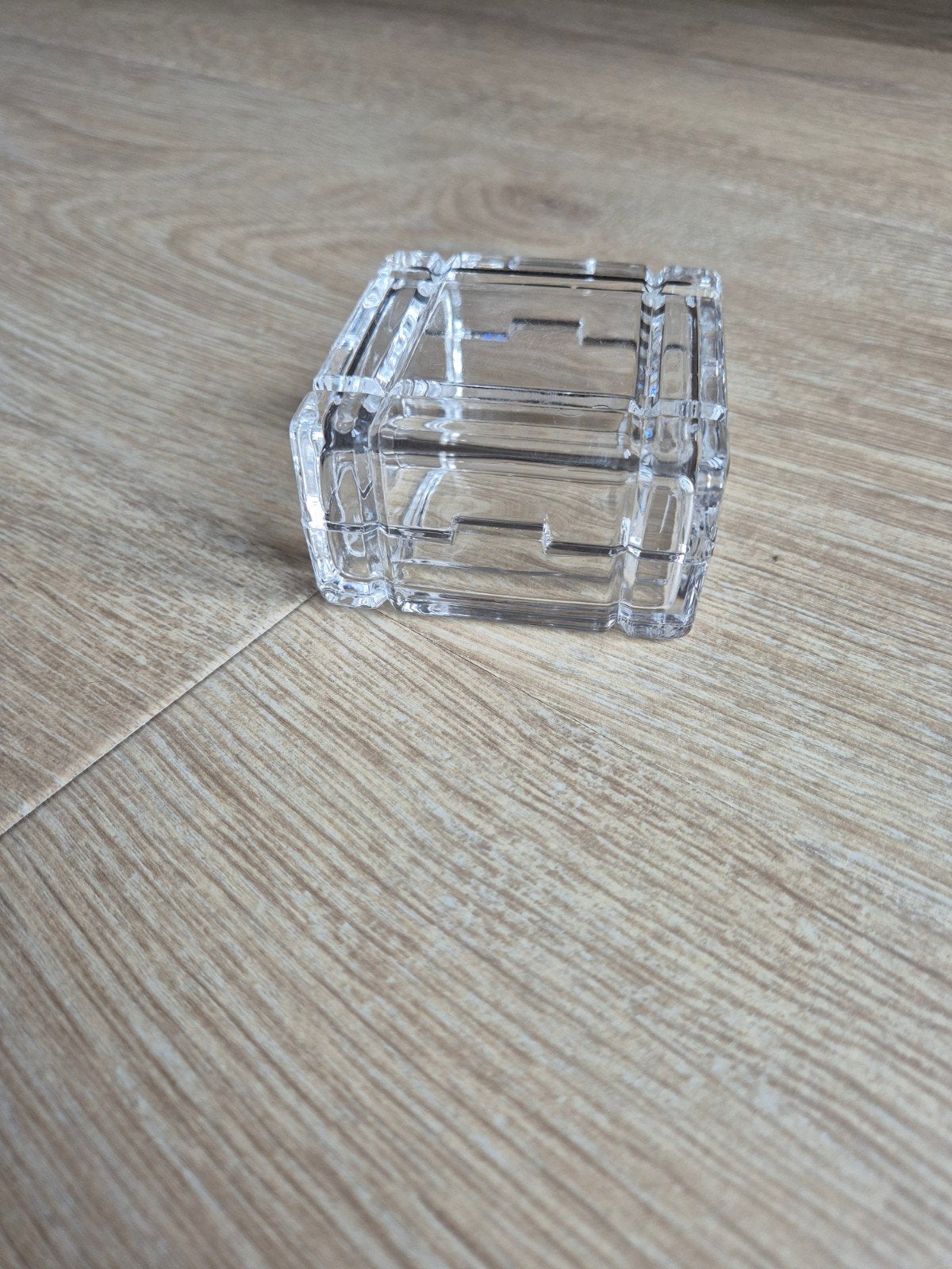 Glazen (opberg) bakje met deksel - Modern design, Ophalen of Verzenden, Gebruikt, Glas, Modern