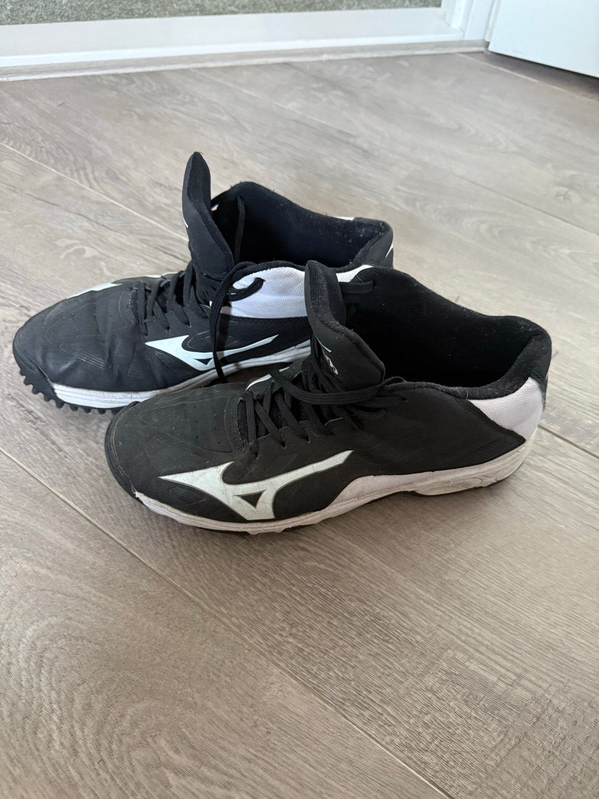 Mizuno kunstgras schoenen maat 41, Maat XS of kleiner, Ophalen of Verzenden, Gebruikt, Schoenen