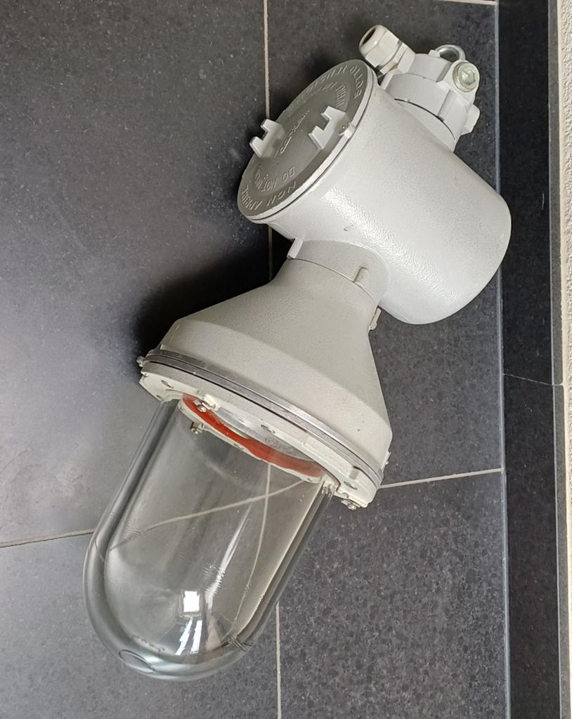Robuuste zware metalen industriële Cortem-lamp, Ophalen, Gebruikt