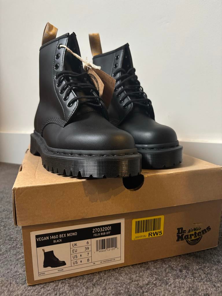 NIEUW Dr. Martens 1460 Bex Mono Vegan Laarzen - Maat 39, Ophalen of Verzenden, Nieuw, Zwart, Lage of Enkellaarzen