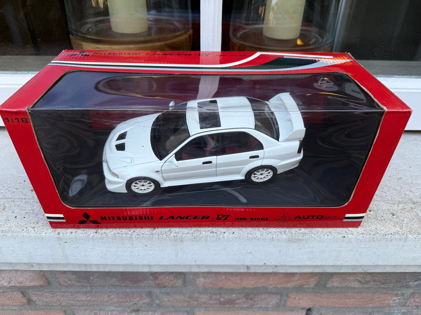 1:18 Mitsubishi Lancer Evo 6 Tommi Makinen wit Autoart 77157, Hobby en Vrije tijd, Modelauto's | 1:18, Auto, Autoart, Ophalen of Verzenden