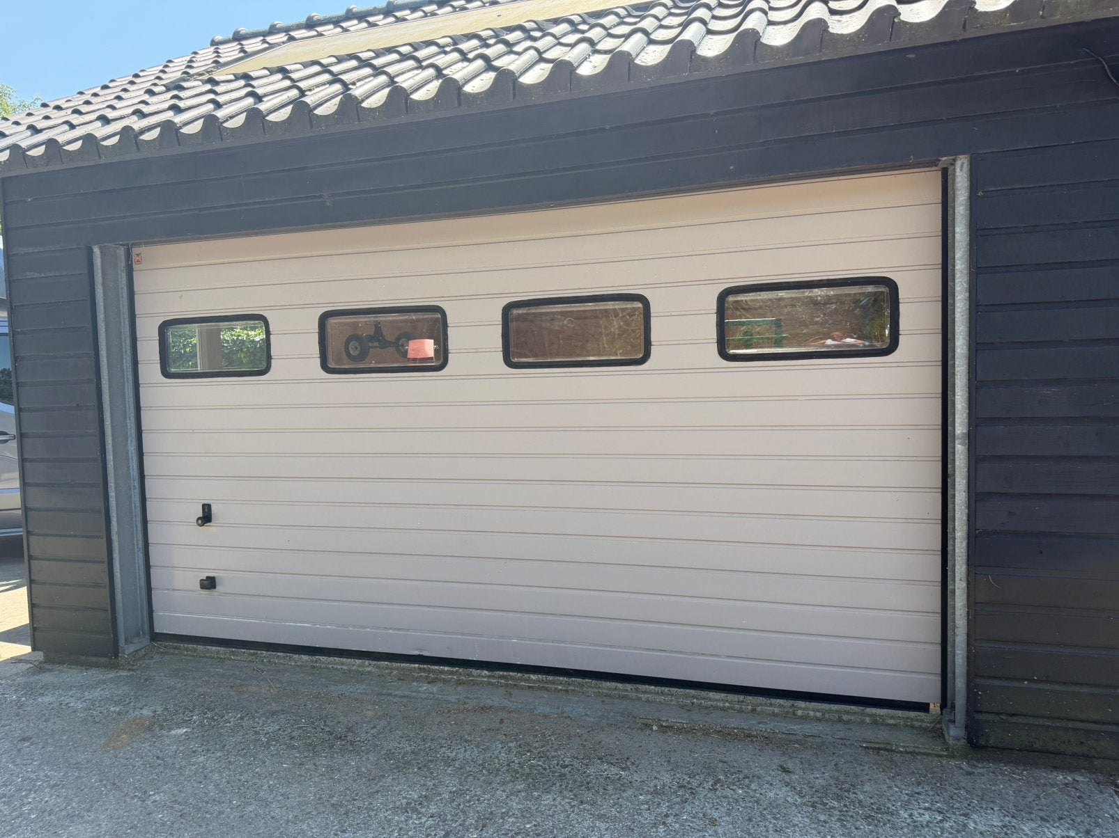 Hormann garagedeur, handmatig systeem, Ophalen, Gebruikt, 200 cm of meer, Crème of Beige