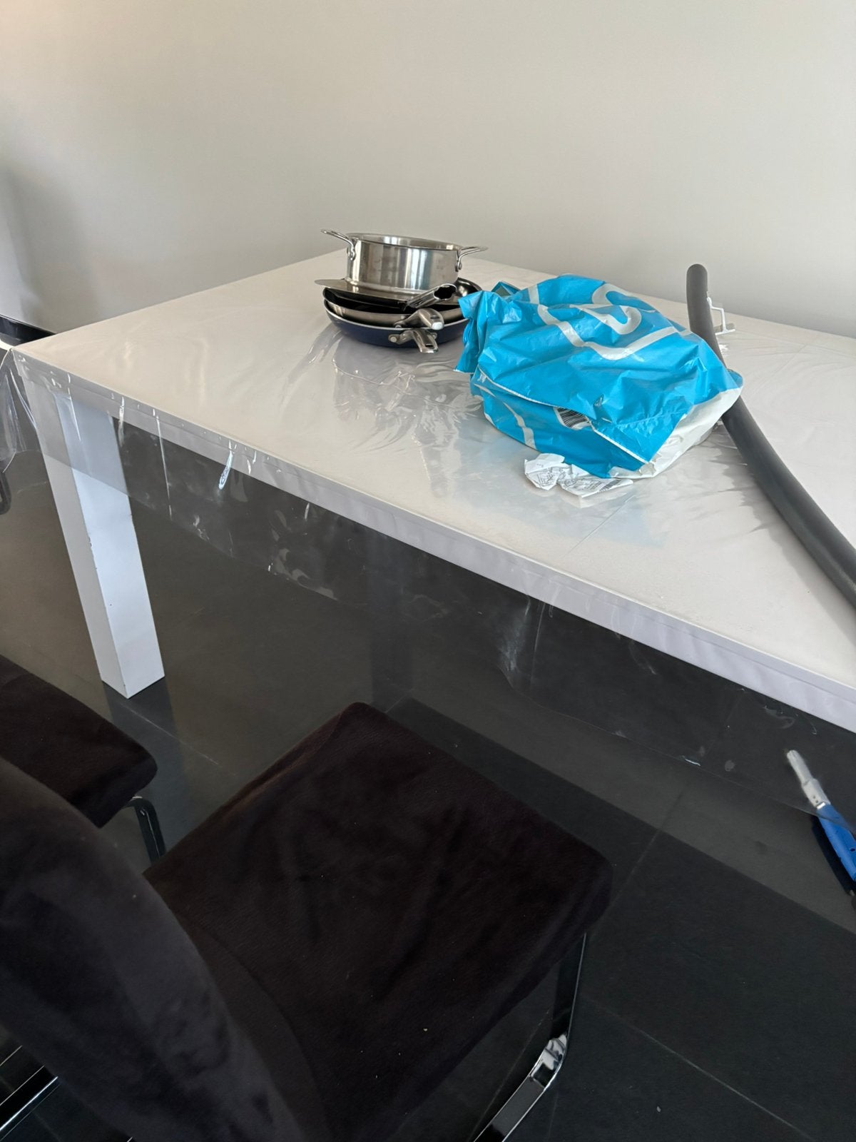 Witte hoogglans eettafel tafel 220 bij 100 cm met 8 stoelen, Huis en Inrichting, Ophalen