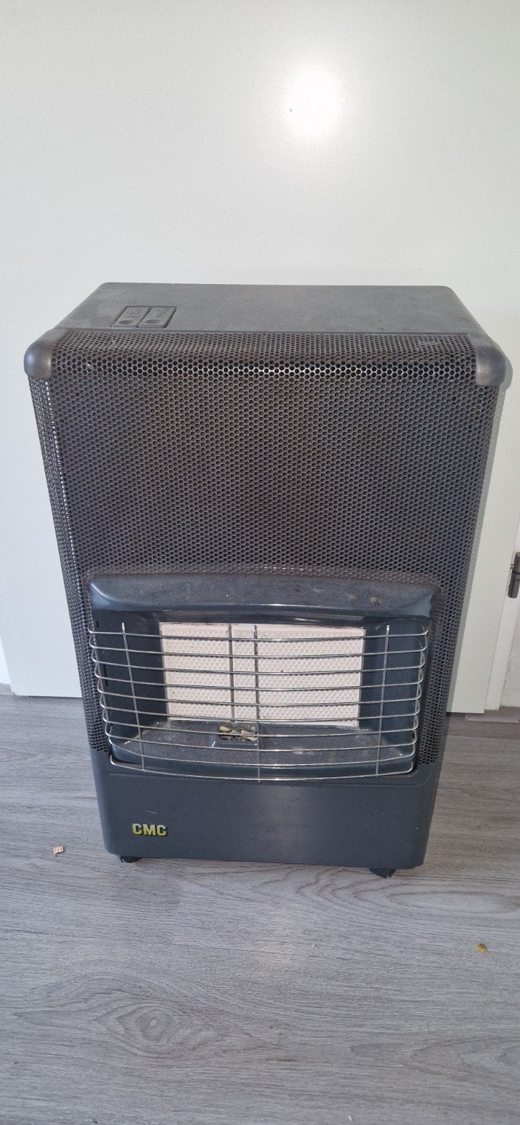 Gaskachel CMC met volle gasfles, Ophalen, Gebruikt, Gas, Vrijstaand