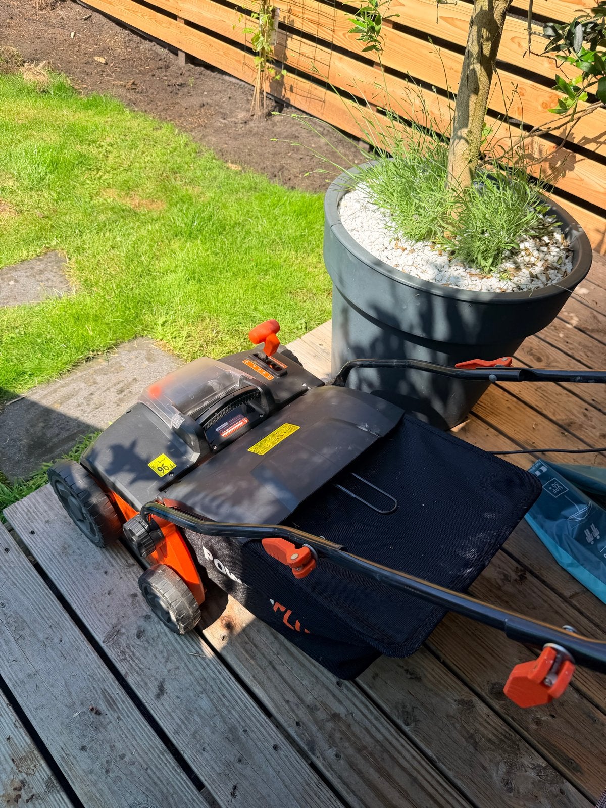 Powerplus Dual Power Accu-verticuteermachine 360mm, Tuin en Terras, Verticuteermachines, Ophalen, Gebruikt