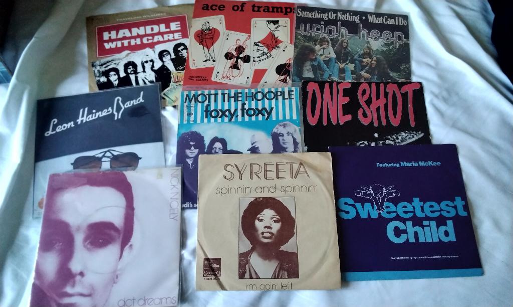 SINGLES Traveling Wilburys Uriah Heep Mott the Hoople Nicely, Ophalen, Gebruikt, Overige genres, 7 inch