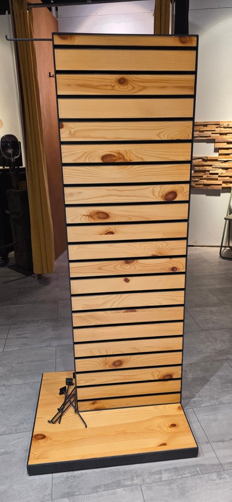 Gebruikte Slatwall Display - Zeer Goede Staat, Ophalen of Verzenden