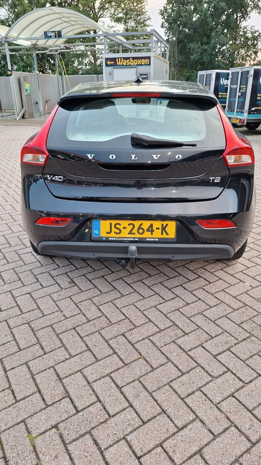 Volvo V40 1.5 T2 122PK Geartronic 2016 Zwart, Auto's, 1498 cc, 4 cilinders, 700 kg, Origineel Nederlands