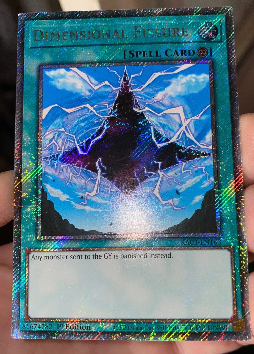 Yu-Gi-Oh! Dimensional Fissure RA03 1st Edition !, Ophalen of Verzenden, Zo goed als nieuw, Losse kaart, Foil