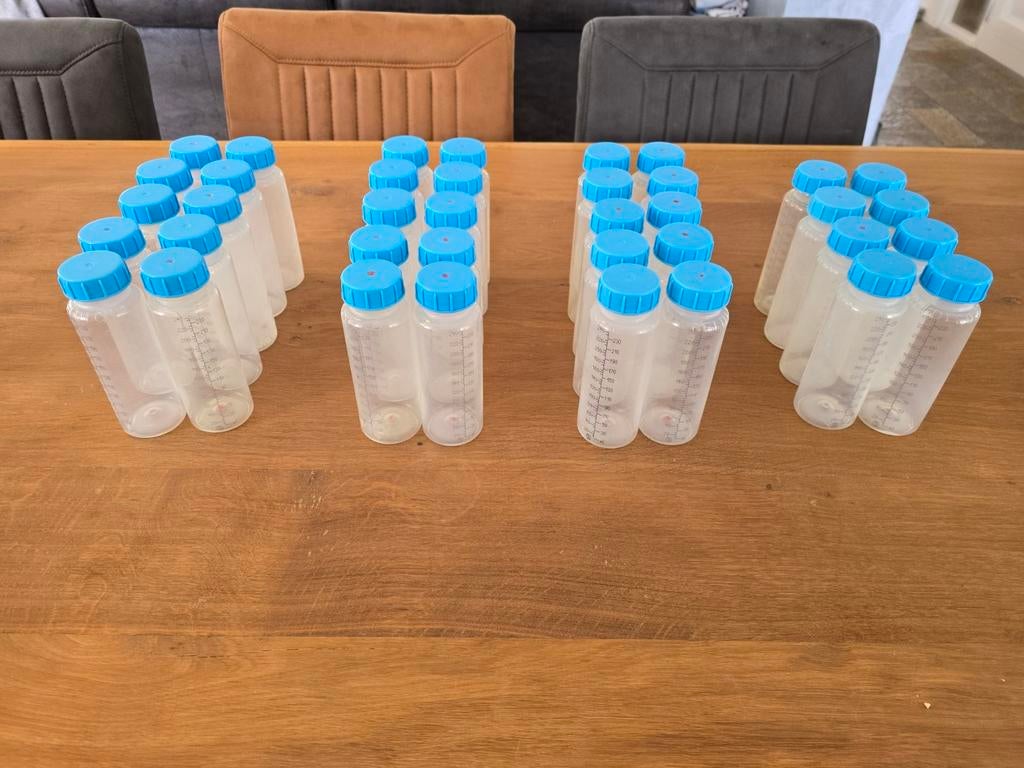 Beldico zuigelingenflesjes moedermelk 240 ml - 38 stuks, Kinderen en Baby's, Babyvoeding en Toebehoren, Ophalen of Verzenden, Gebruikt
