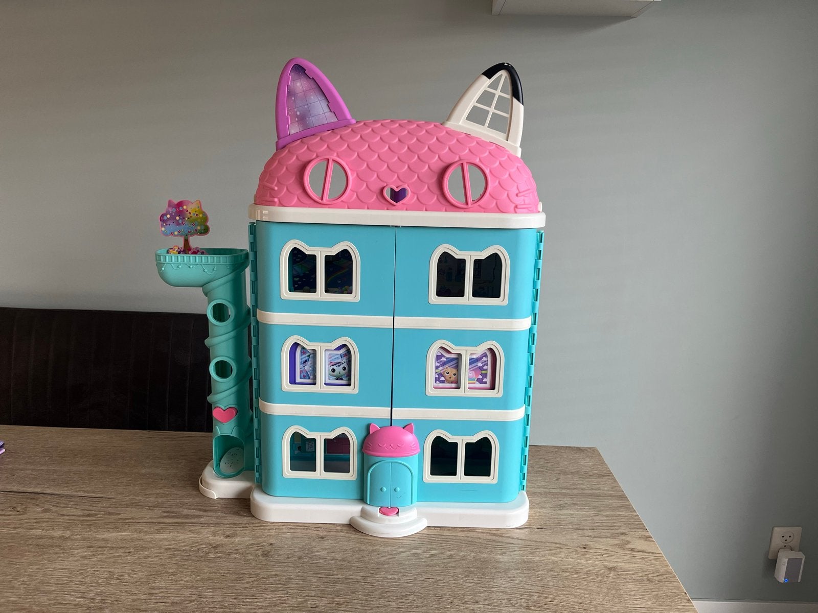 Gabby's Poppenhuis met veel extra's, Ophalen, Zo goed als nieuw, Poppenhuis