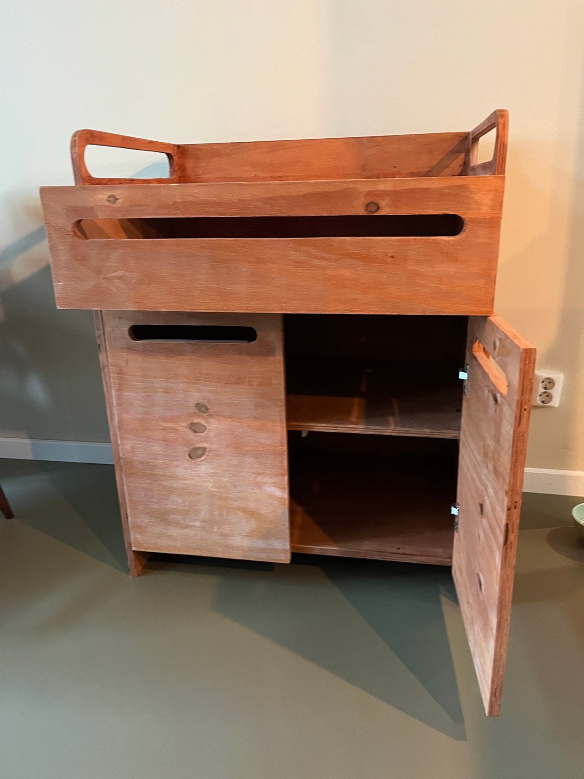 Zelfgemaakte commode, overschilderen en klaar!, Kinderen en Baby's, Gebruikt, 50 tot 70 cm, Ophalen of Verzenden, 75 tot 100 cm