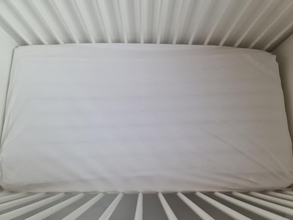Aerosleep matras, beschermer en hoeslaken ledikant 60x120, Gebruikt, Ophalen of Verzenden, Minder dan 140 cm, Matras