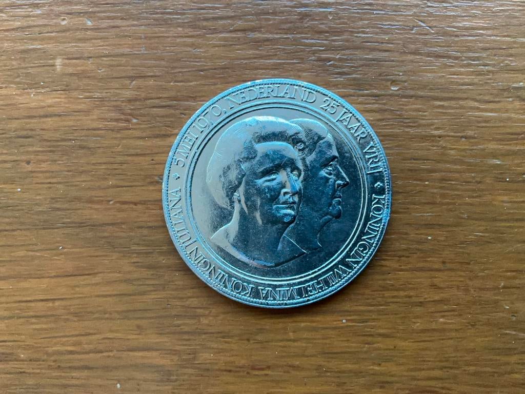 Penning Nederland 25 jaar vrijheid na WO II 25, Postzegels en Munten, Penningen en Medailles, Ophalen of Verzenden, Overige materialen